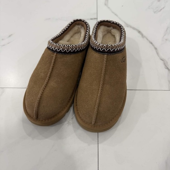 UGG Tasman Women’s Size 6, 7, 8 - Picture 2 of 5